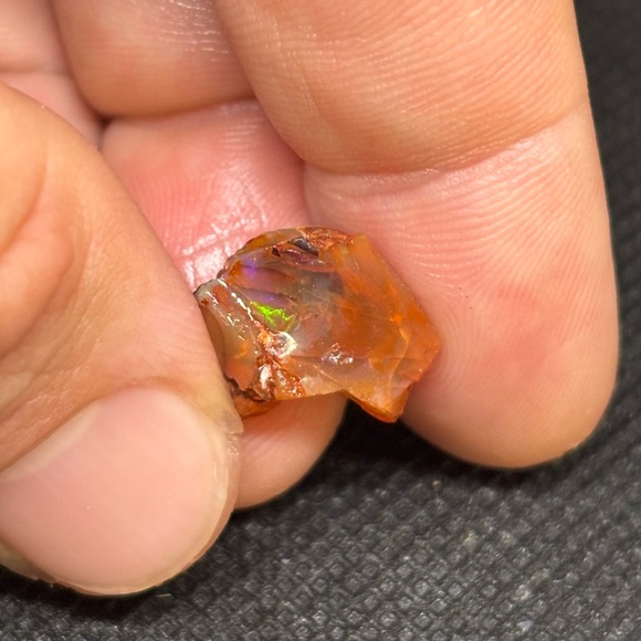 Natural Mexican Fire Opal Specimen Prism With An Array Of Natural Shapes - Picture 4 of 10